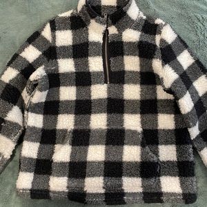 Style & Co, medium, quarter zip, cozy Sherpa, loose fit, kangaroo pocket.